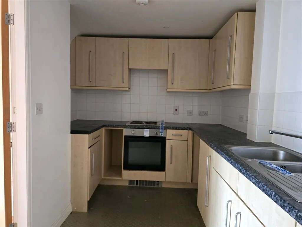 Woodholme Court, Liverpool, L25, photo 4