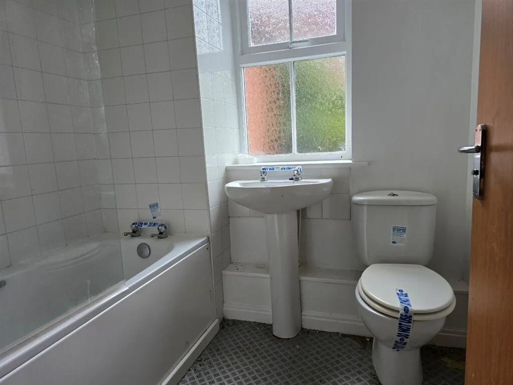 Woodholme Court, Liverpool, L25, photo 9