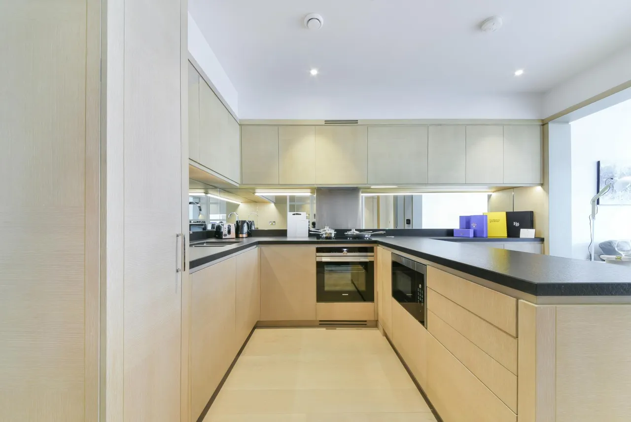 Embassy Gardens, Nine Elms, SW11, photo 8