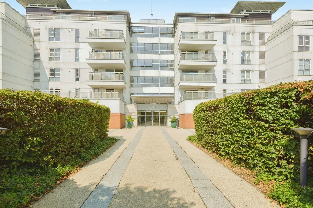 1 bed flat for sale — Watkin Road, Leicester
