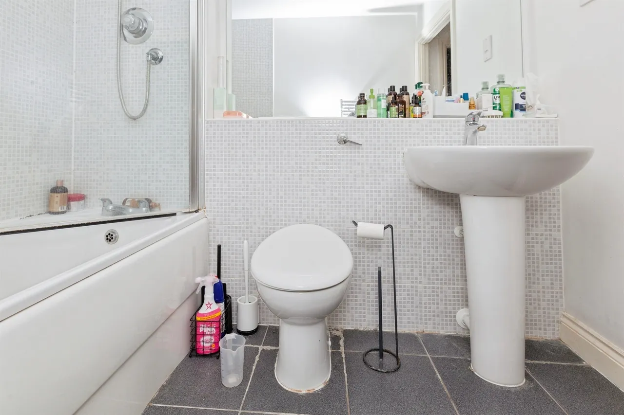 Watkin Road, Leicester, photo 9