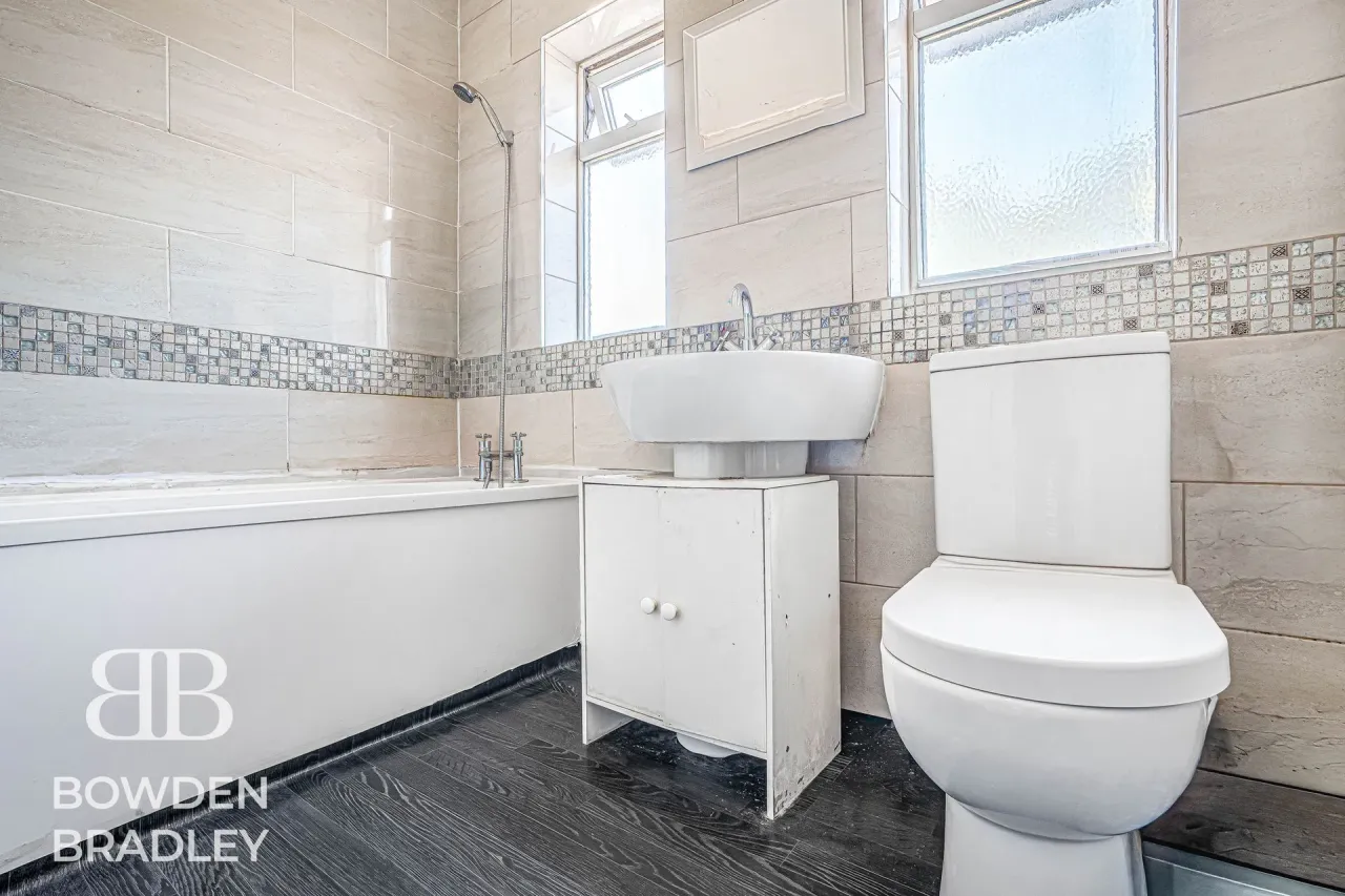 Cranley Drive, Ilford, IG2, photo 29