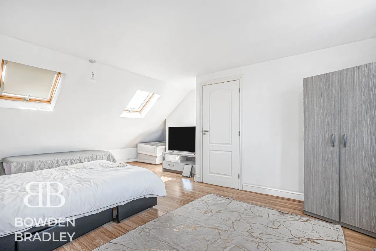Cranley Drive, Ilford, IG2, photo 24