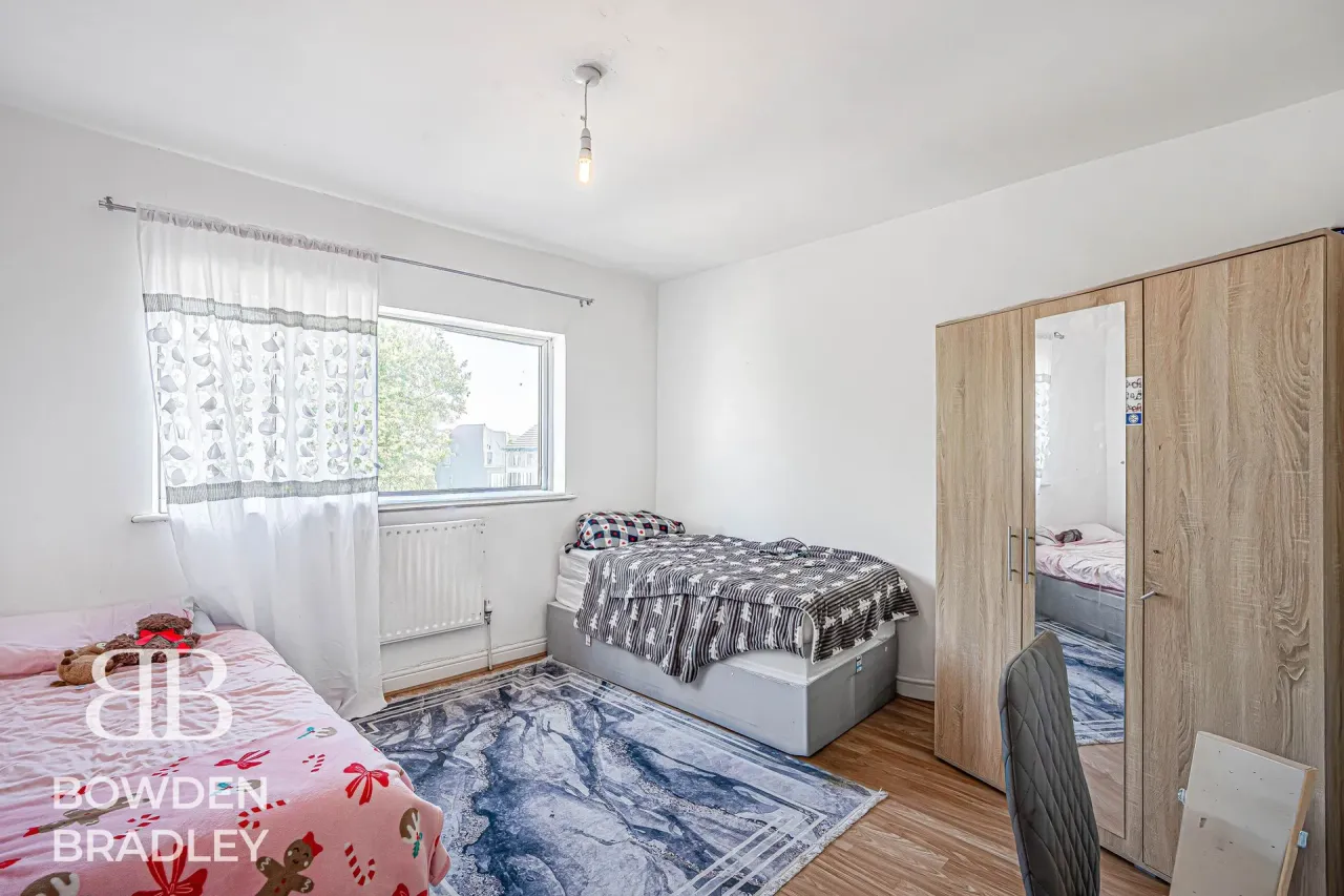 Cranley Drive, Ilford, IG2, photo 26