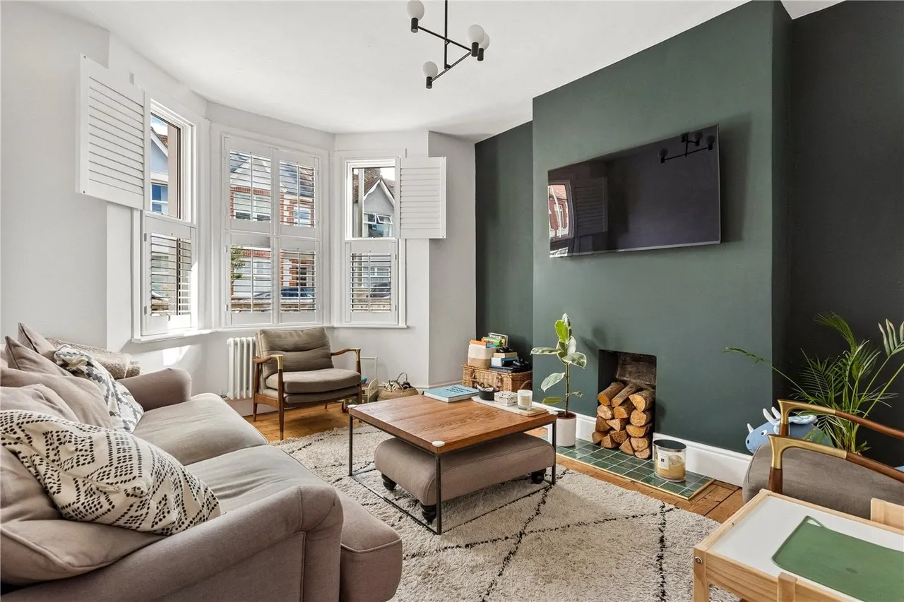 3 bed house for sale — Fallsbrook Road, London, SW16