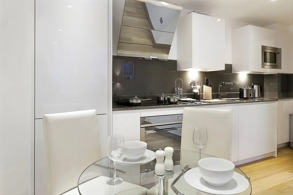 4-7 Red Lion Court, London, photo 4