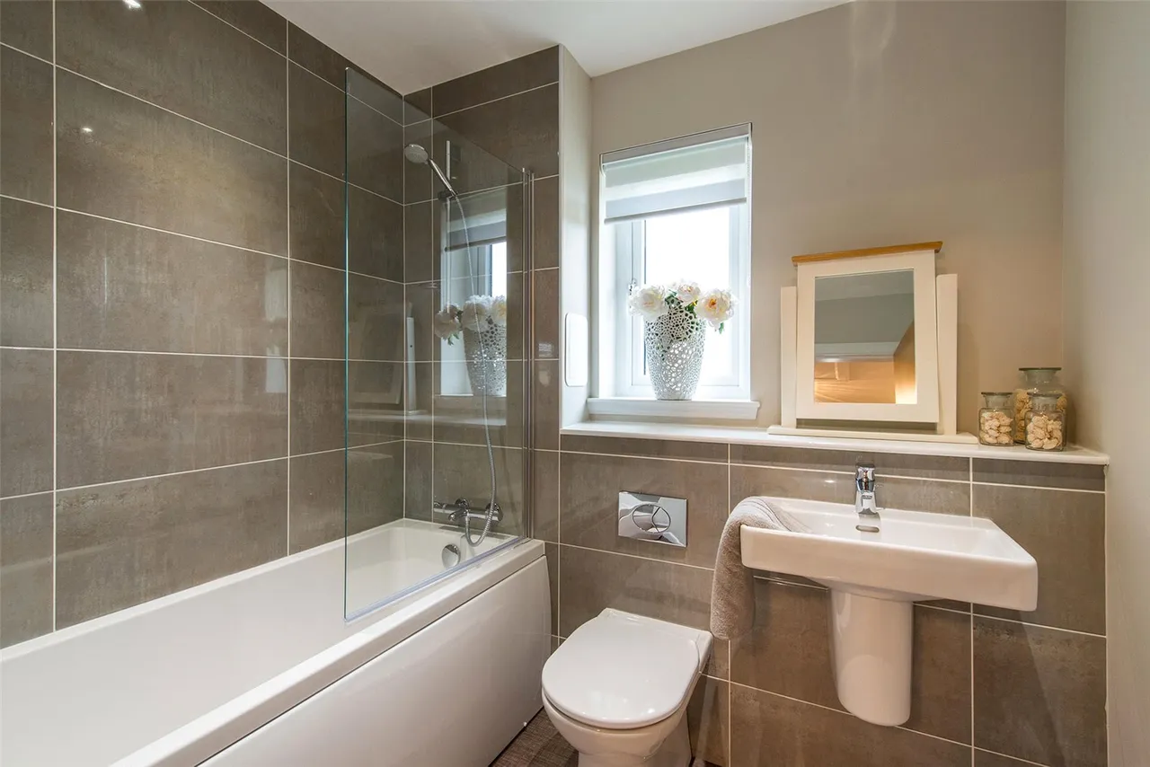 The Dalvenie, Lochside Of Leys, AB31, photo 8