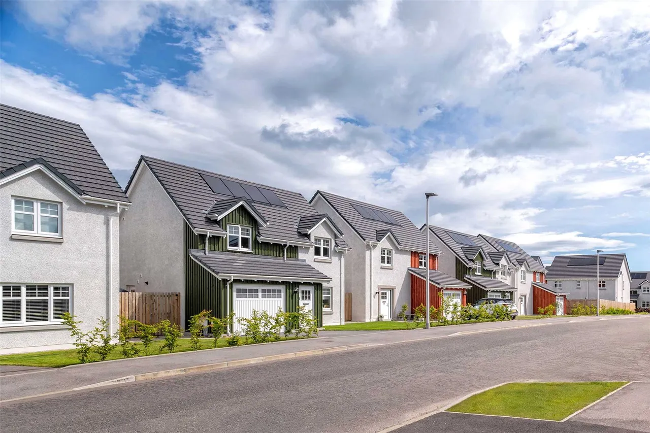 The Dalvenie, Lochside Of Leys, AB31, photo 10