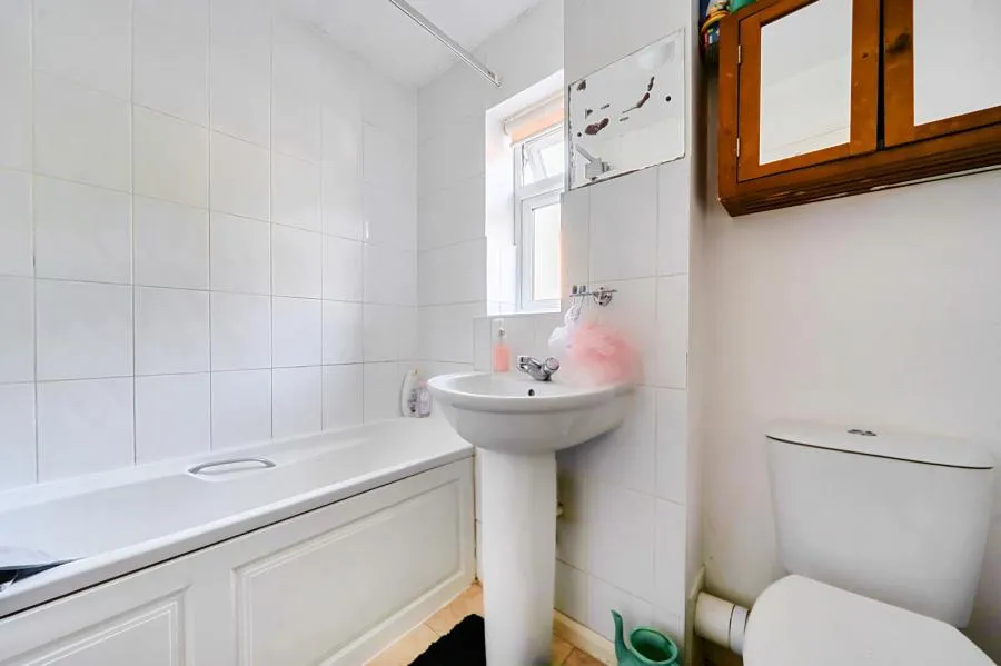 The Pentlands, High Wycombe, HP13, photo 8