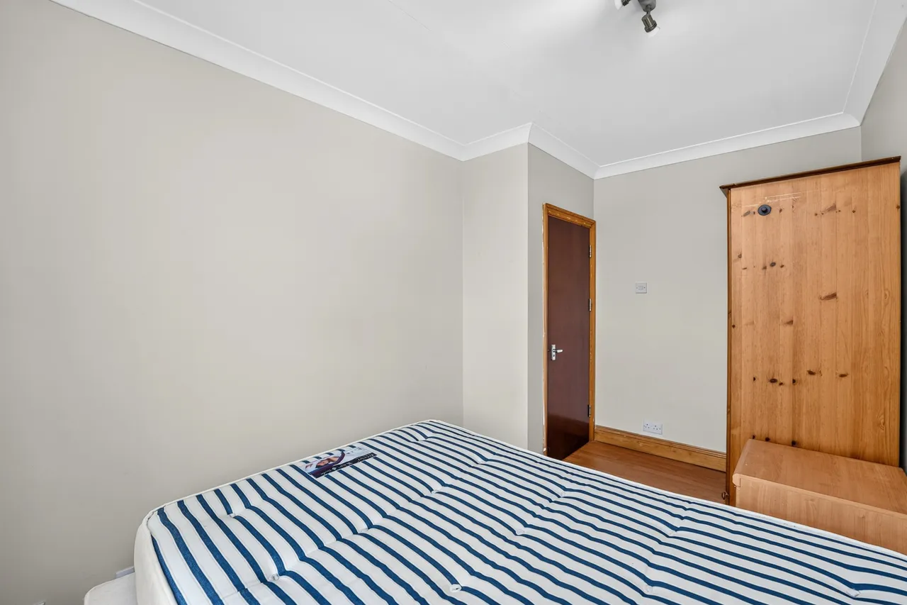 Tooting Bec Road, London, SW17, photo 6