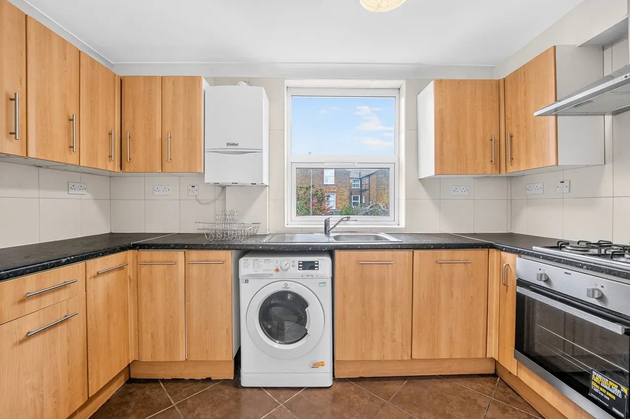 Tooting Bec Road, London, SW17, photo 5