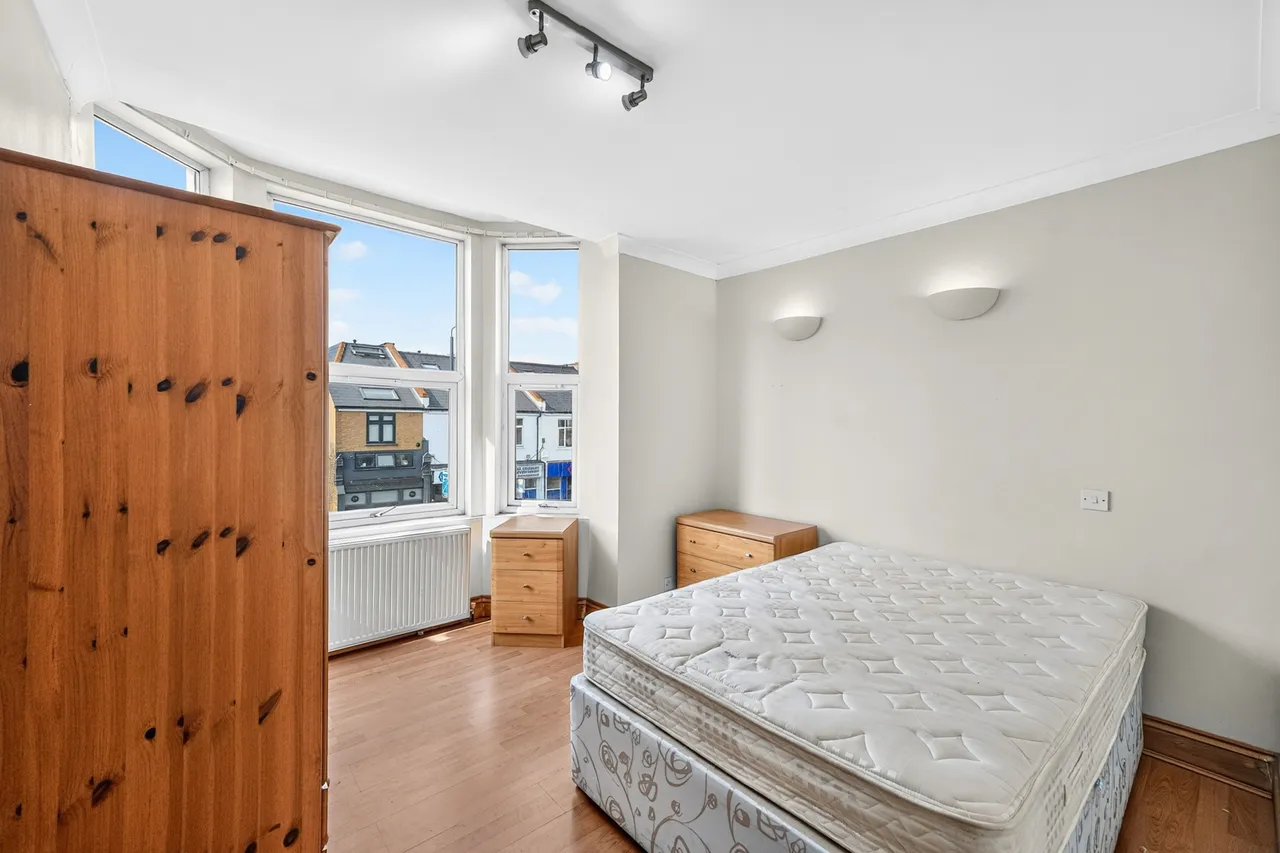 Tooting Bec Road, London, SW17, photo 11