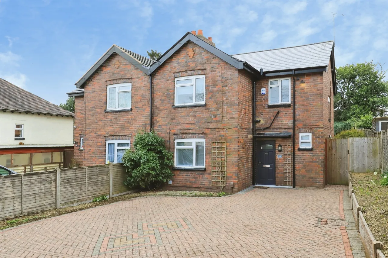 3 bed house for sale — Tomkinson Drive, Kidderminster