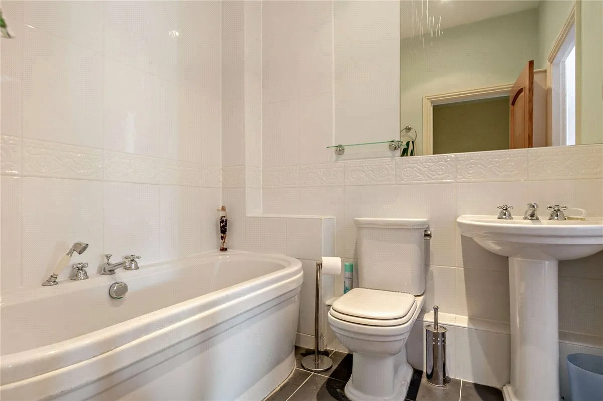 Queens Gate, Harrogate, HG1, photo 10