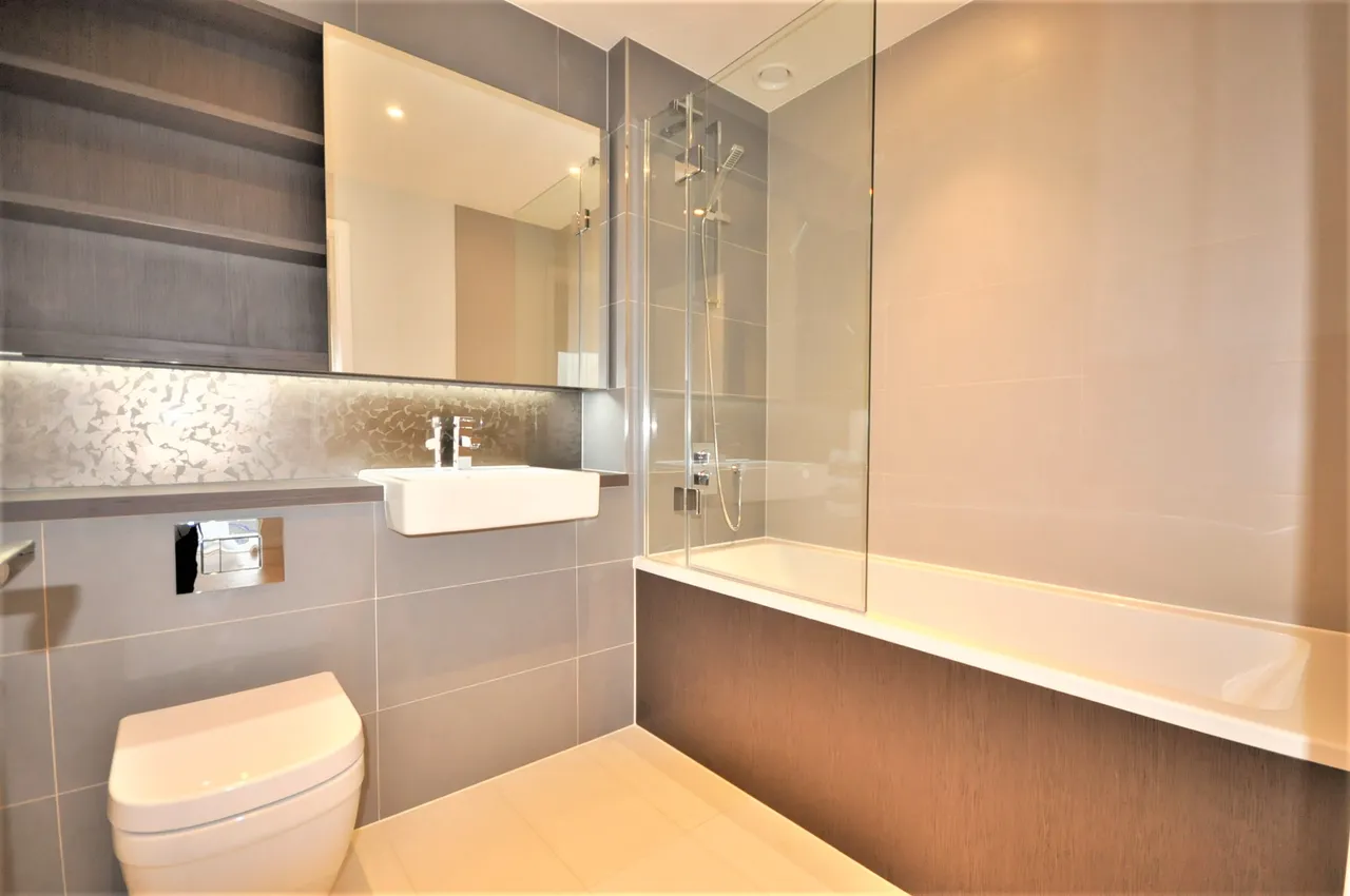 Pegler Square, Kidbrooke Village, London, SE3 9FW, photo 4