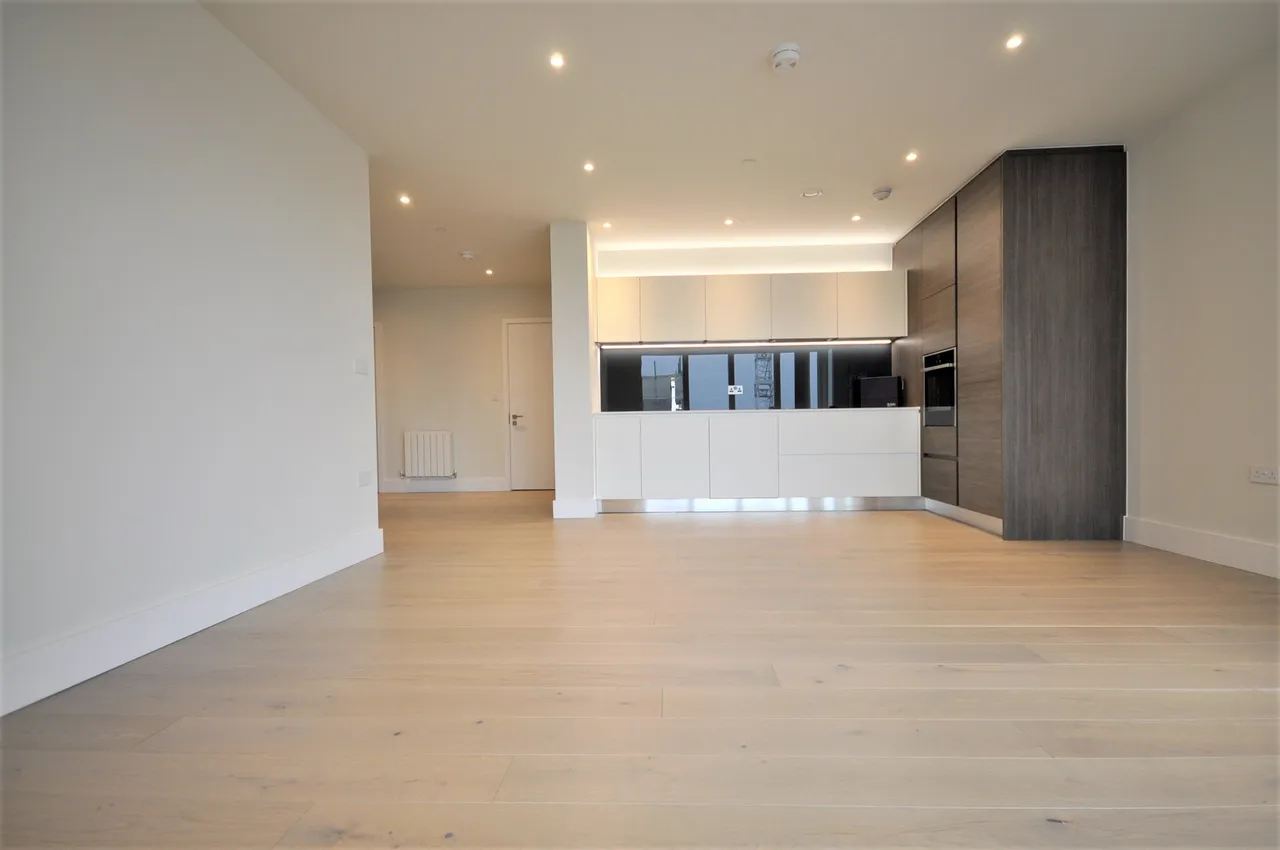 Pegler Square, Kidbrooke Village, London, SE3 9FW, photo 3