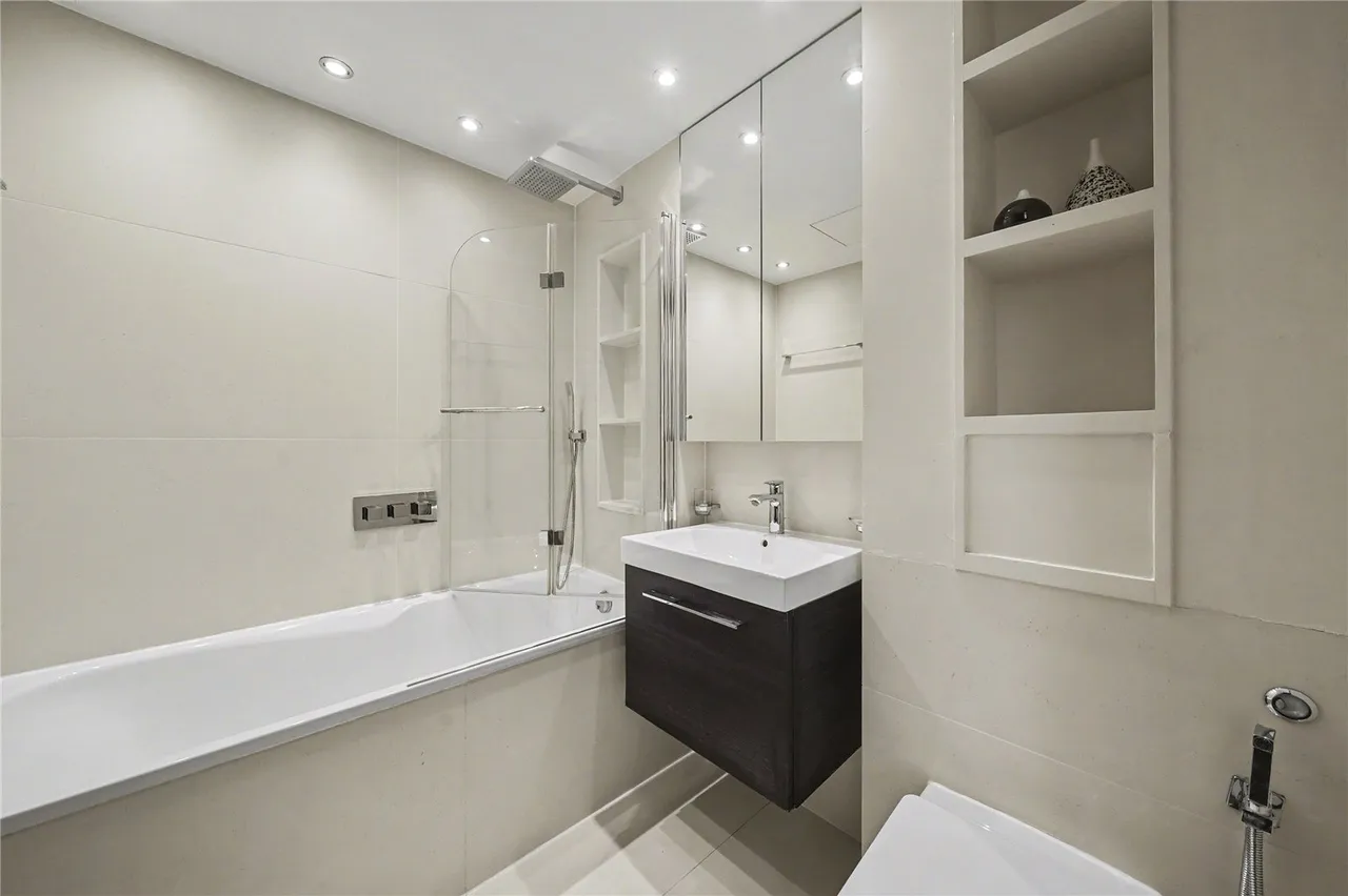 Boydell Court, St John's Wood Park, NW8, photo 9