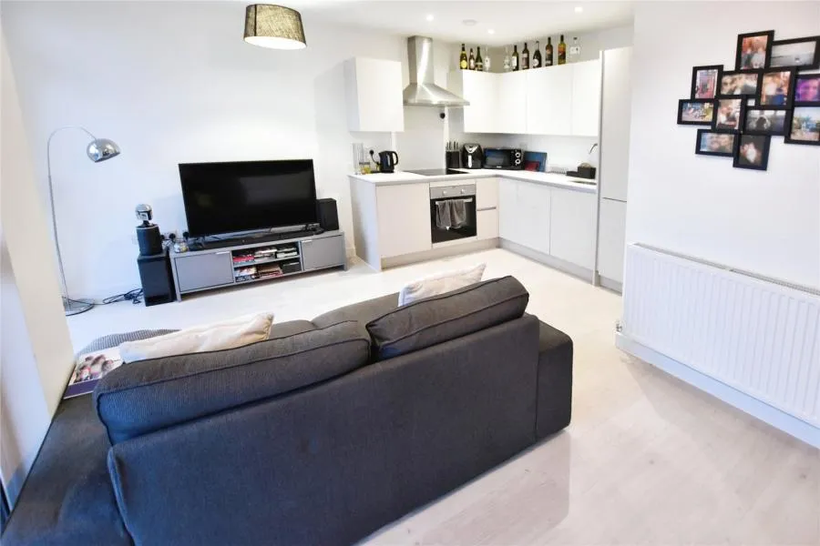 Magnolia House, Wych Elm, CM20, photo 6