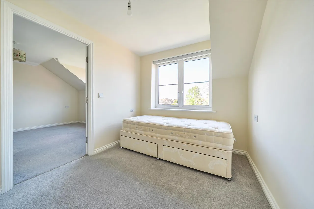 Laindon Road, Billericay, CM12, photo 8