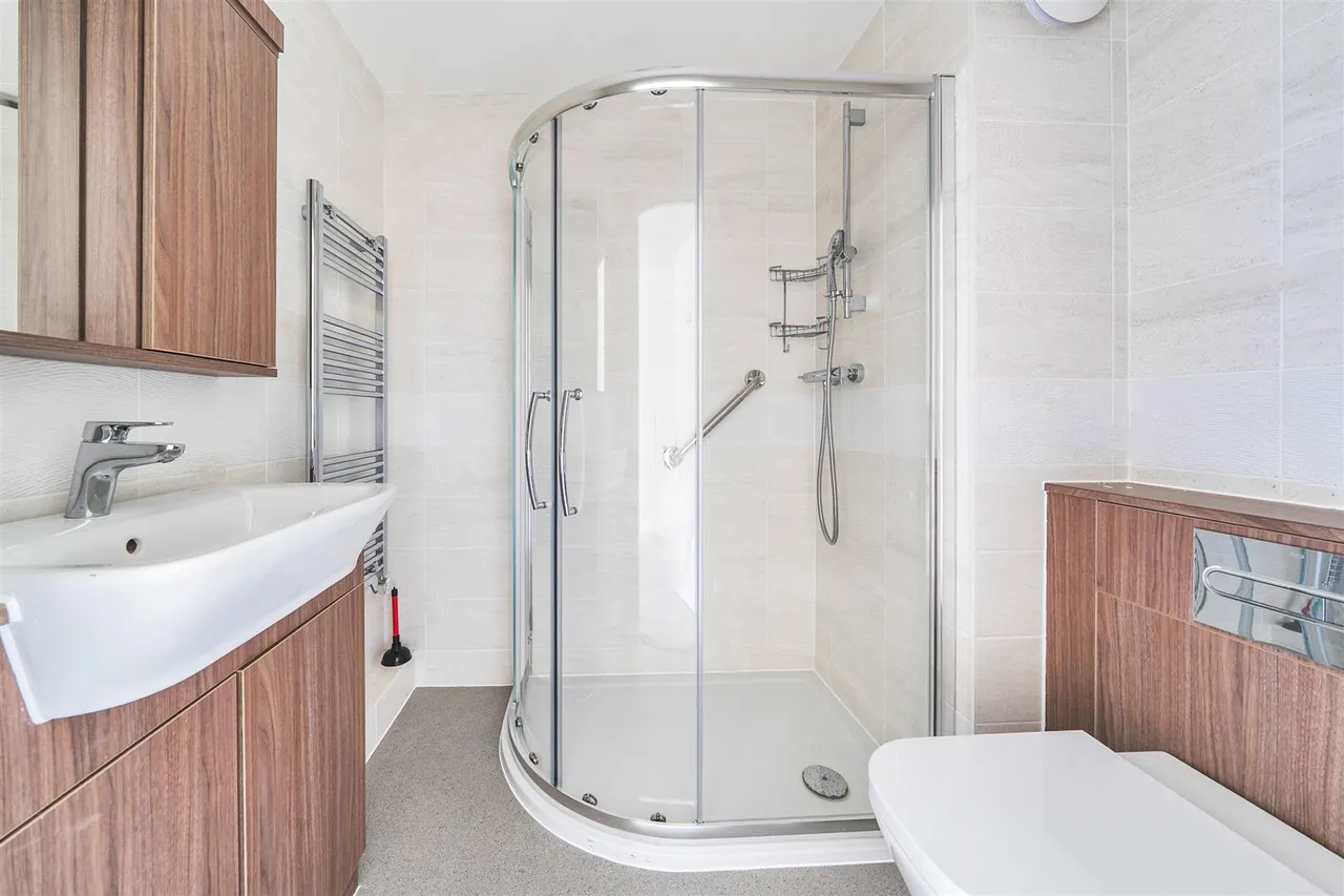 Laindon Road, Billericay, CM12, photo 9