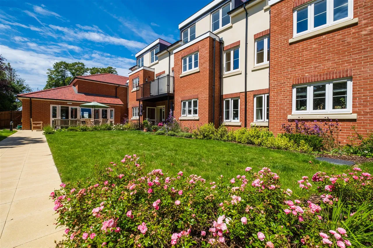 Laindon Road, Billericay, CM12, photo 16
