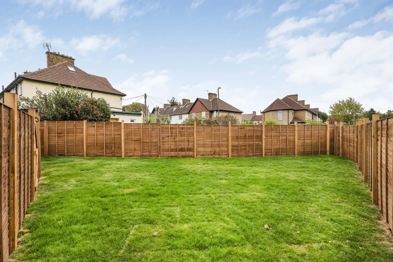 Bordergate, Mitcham, CR4, photo 13