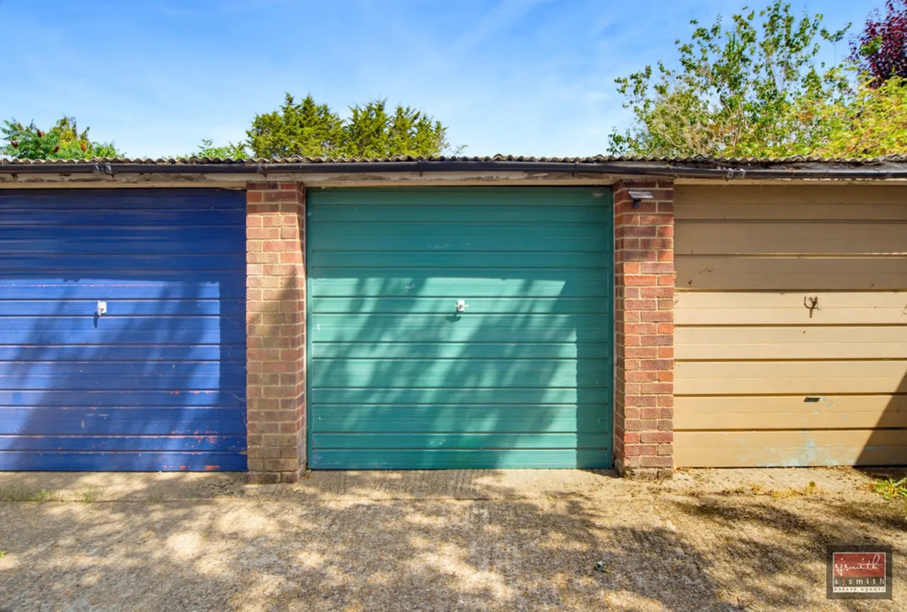 Reedsfield Road, Surrey, photo 12