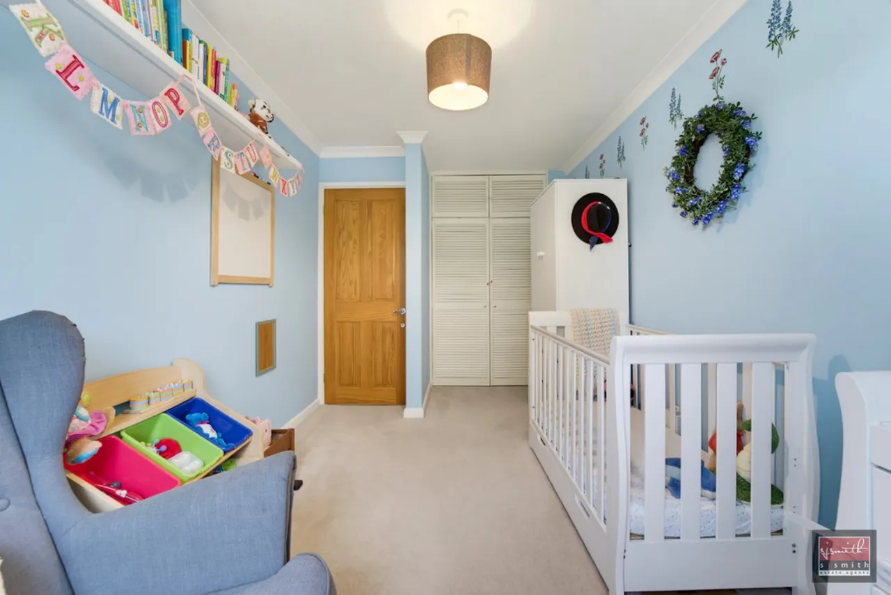 Reedsfield Road, Surrey, photo 14