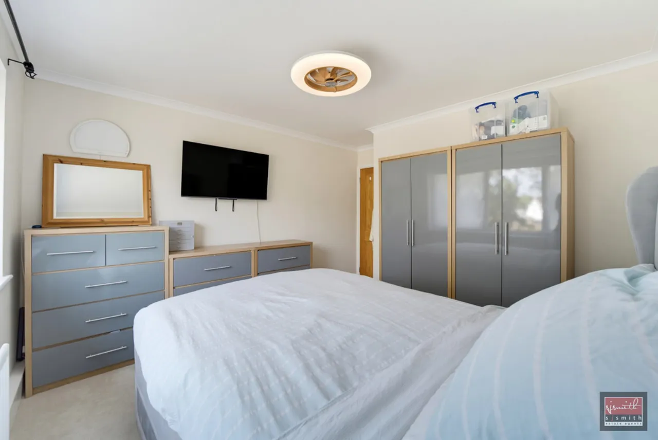 Reedsfield Road, Surrey, photo 9