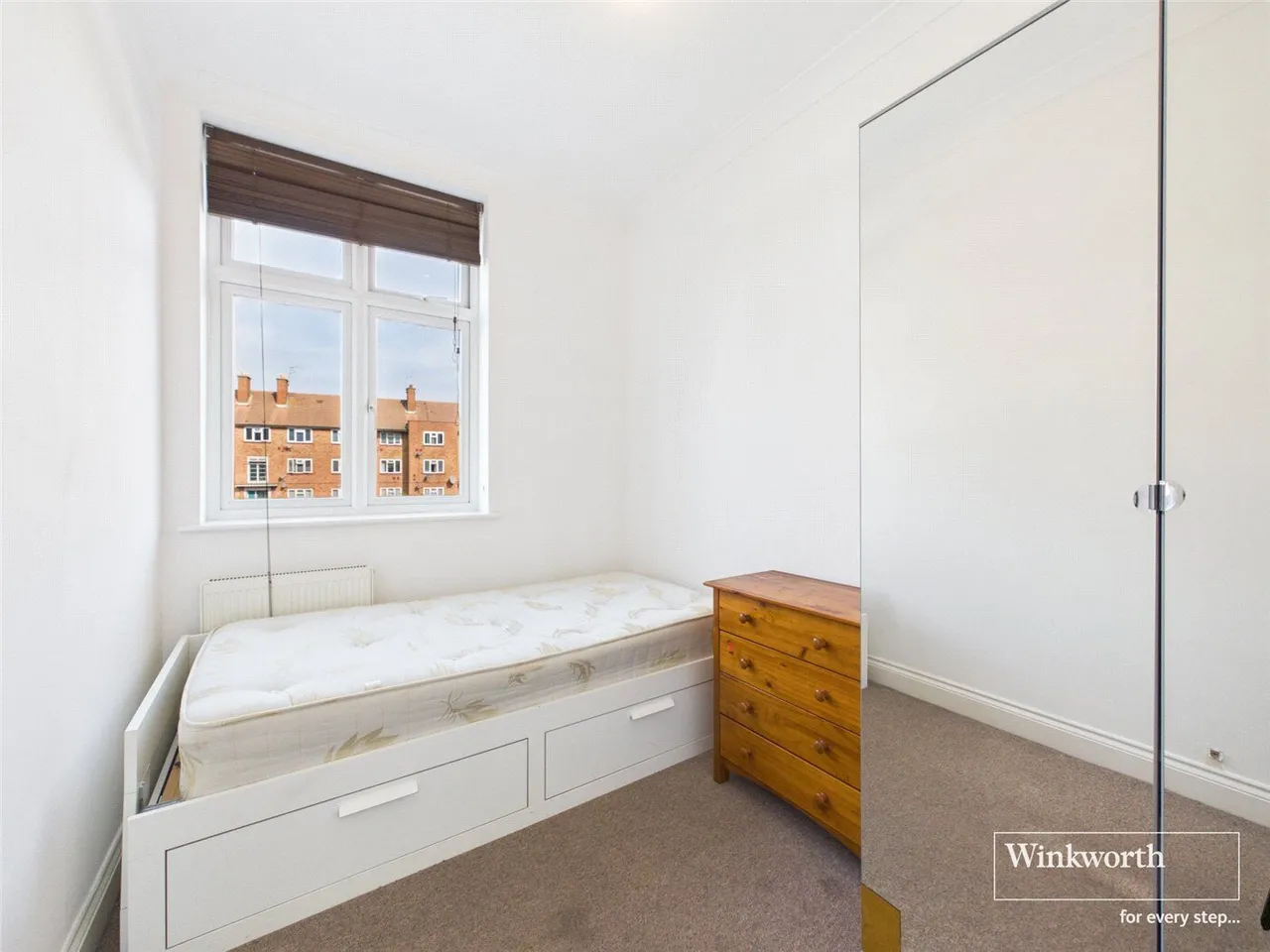 Watford Way, London, NW7, photo 4