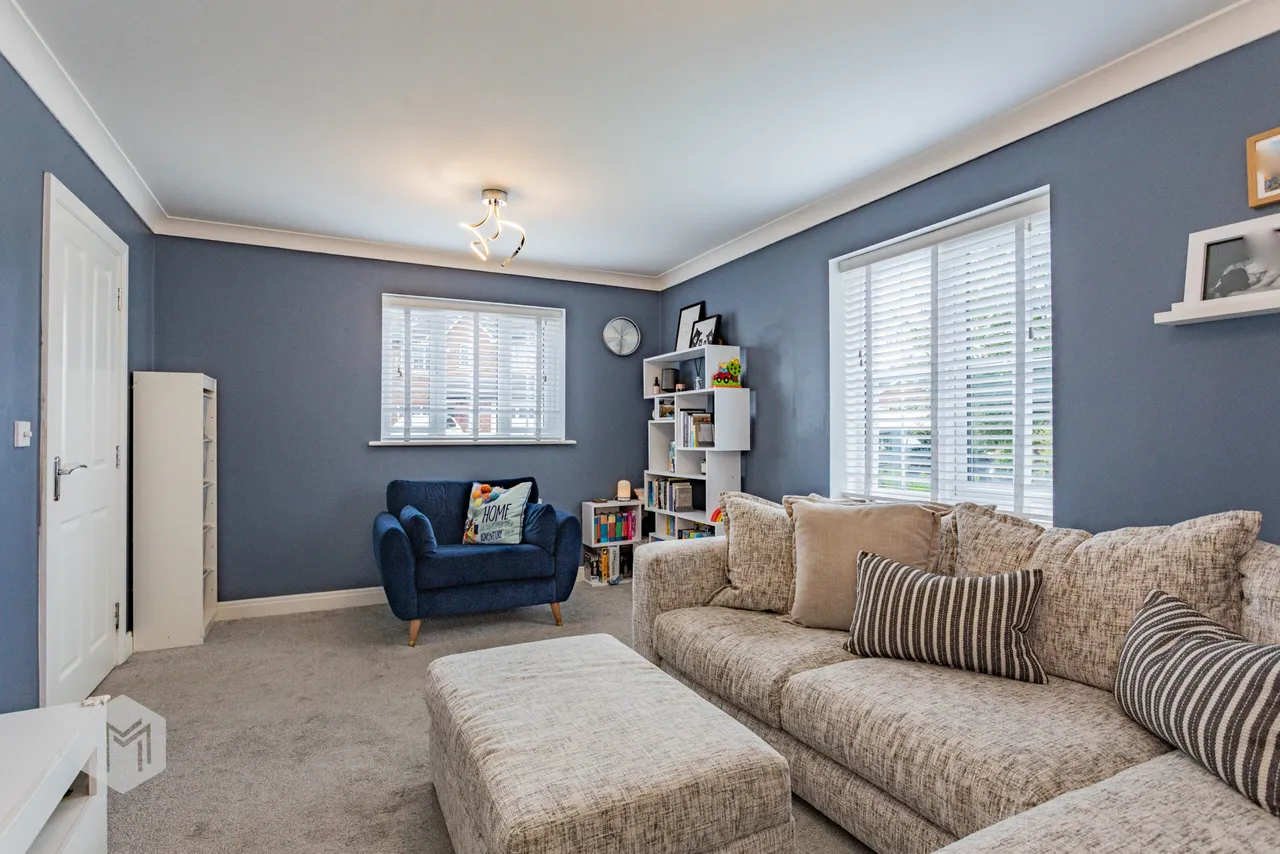 Stirrups Farm Road, Lowton, Warrington, WA3 2SX, photo 12