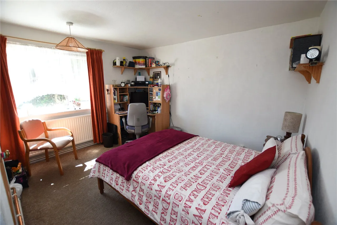 Perring Avenue, Farnborough, Hampshire, GU14 9DB, photo 8