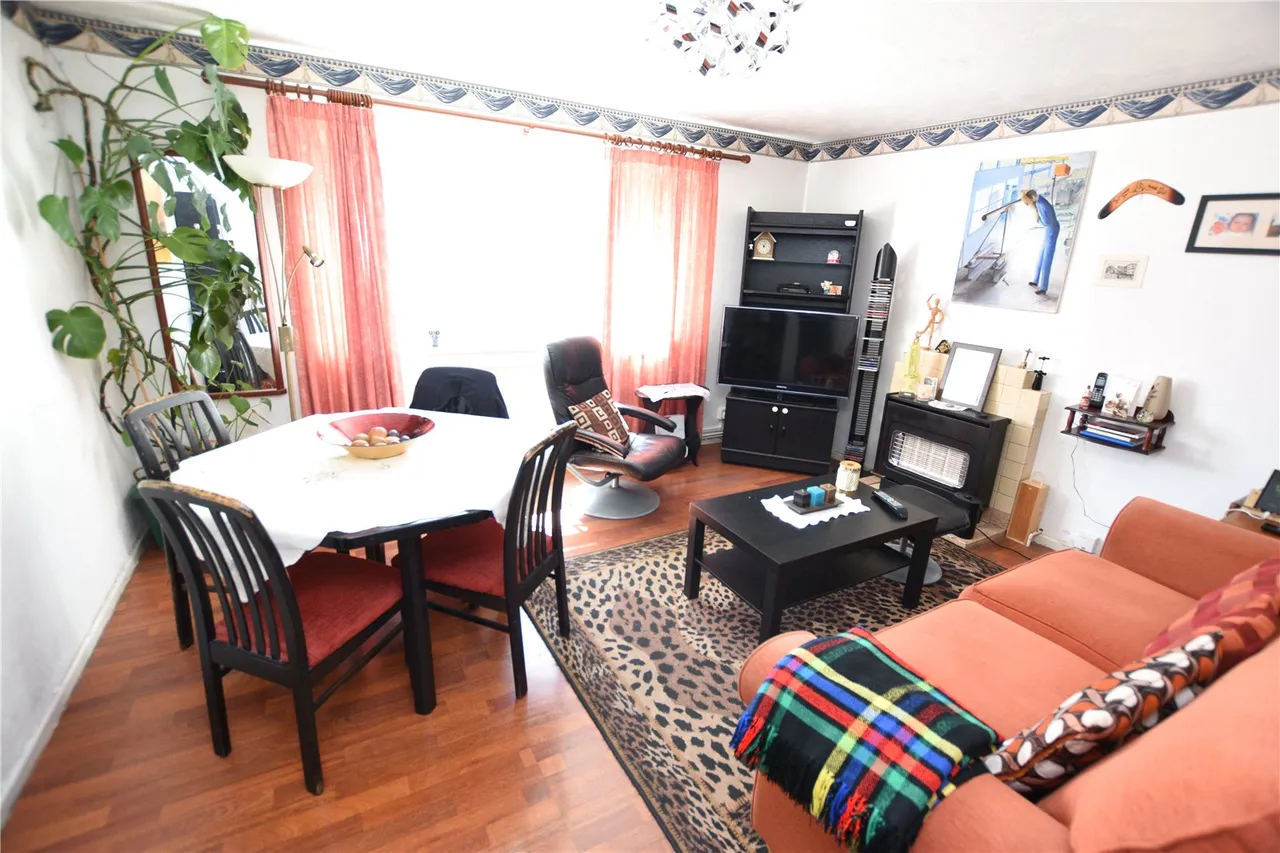 Perring Avenue, Farnborough, Hampshire, GU14 9DB, photo 5