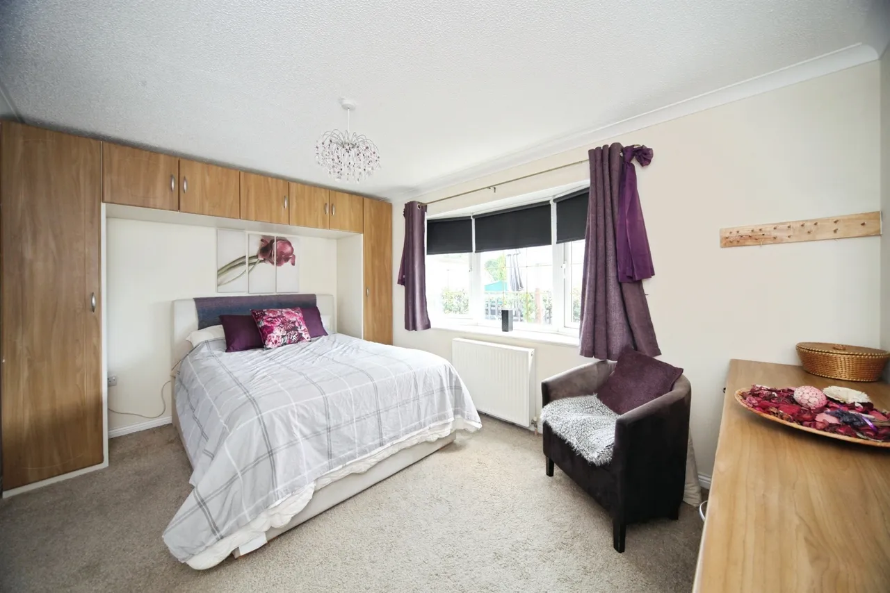 Residential Park, Caddington, LU1, photo 12