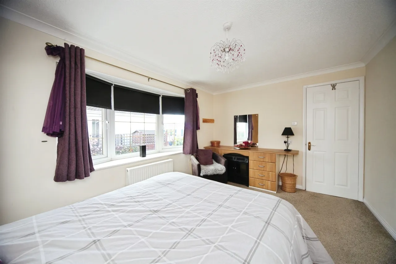 Residential Park, Caddington, LU1, photo 13