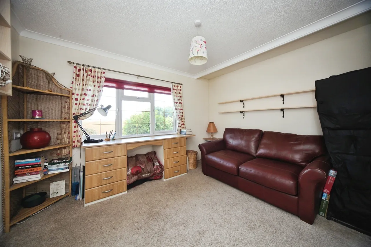 Residential Park, Caddington, LU1, photo 4