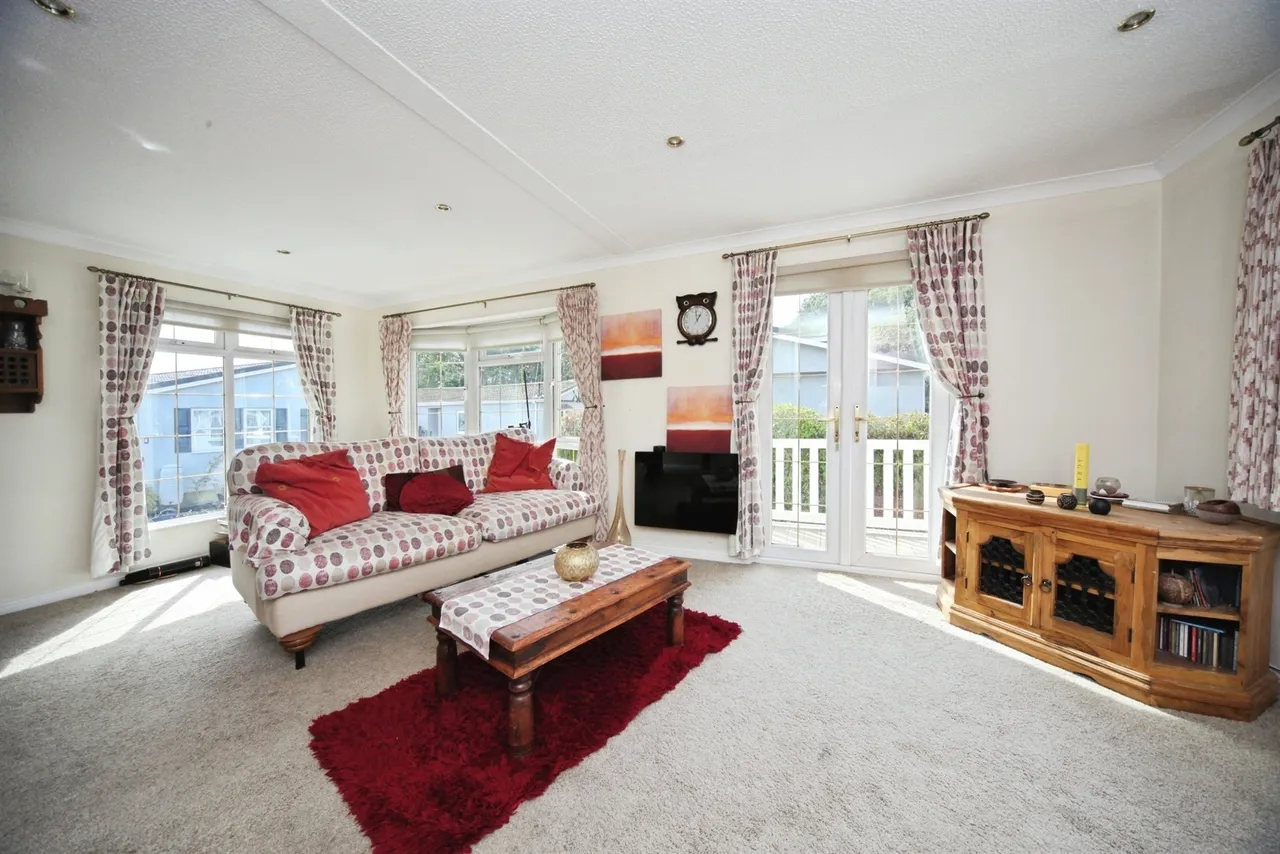 Residential Park, Caddington, LU1, photo 5