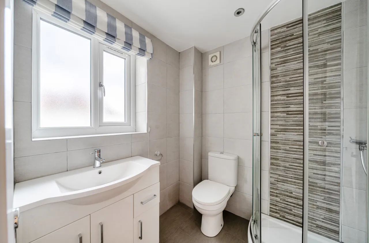 Bracken Edge, Chapel Allerton, LS8, photo 17