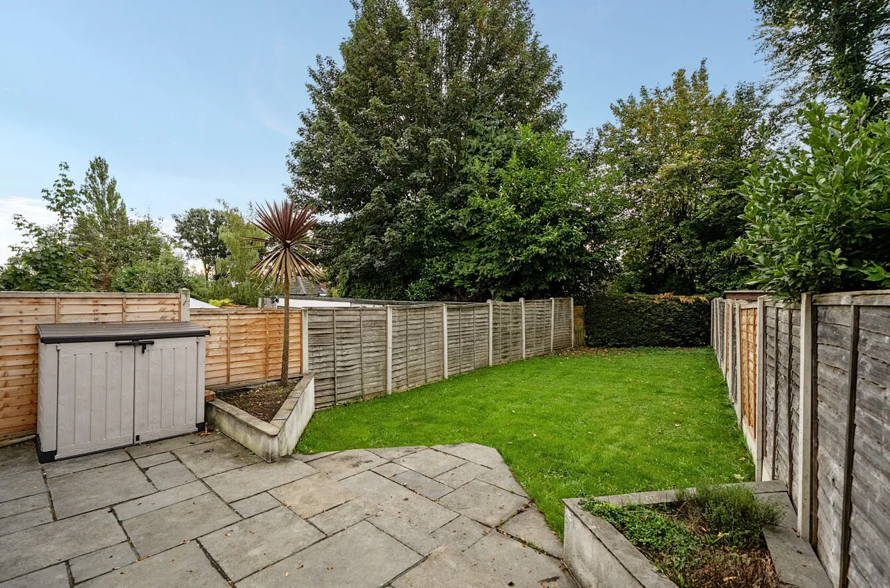 Bracken Edge, Chapel Allerton, LS8, photo 4