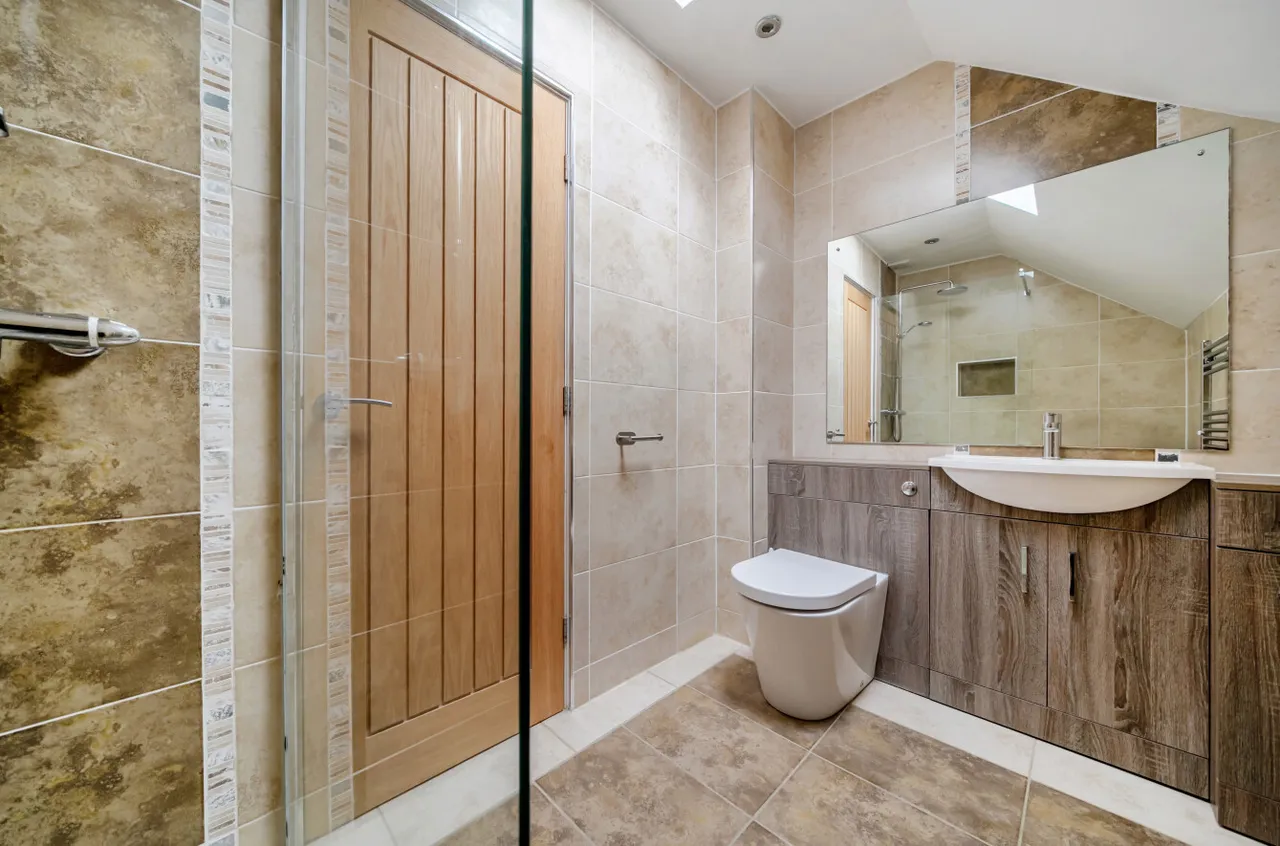 Bracken Edge, Chapel Allerton, LS8, photo 21