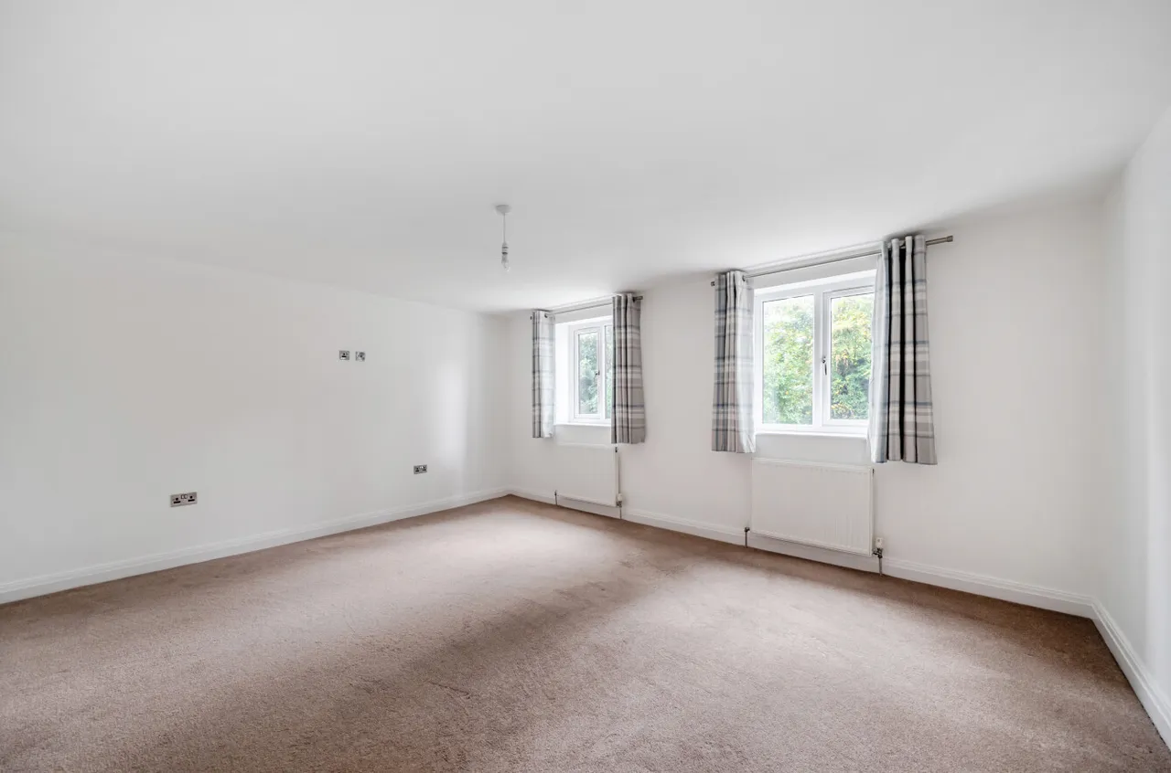 Bracken Edge, Chapel Allerton, LS8, photo 13