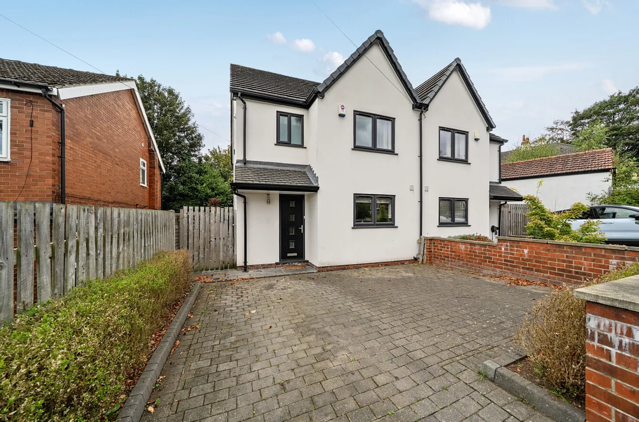 Bracken Edge, Chapel Allerton, LS8, photo 5