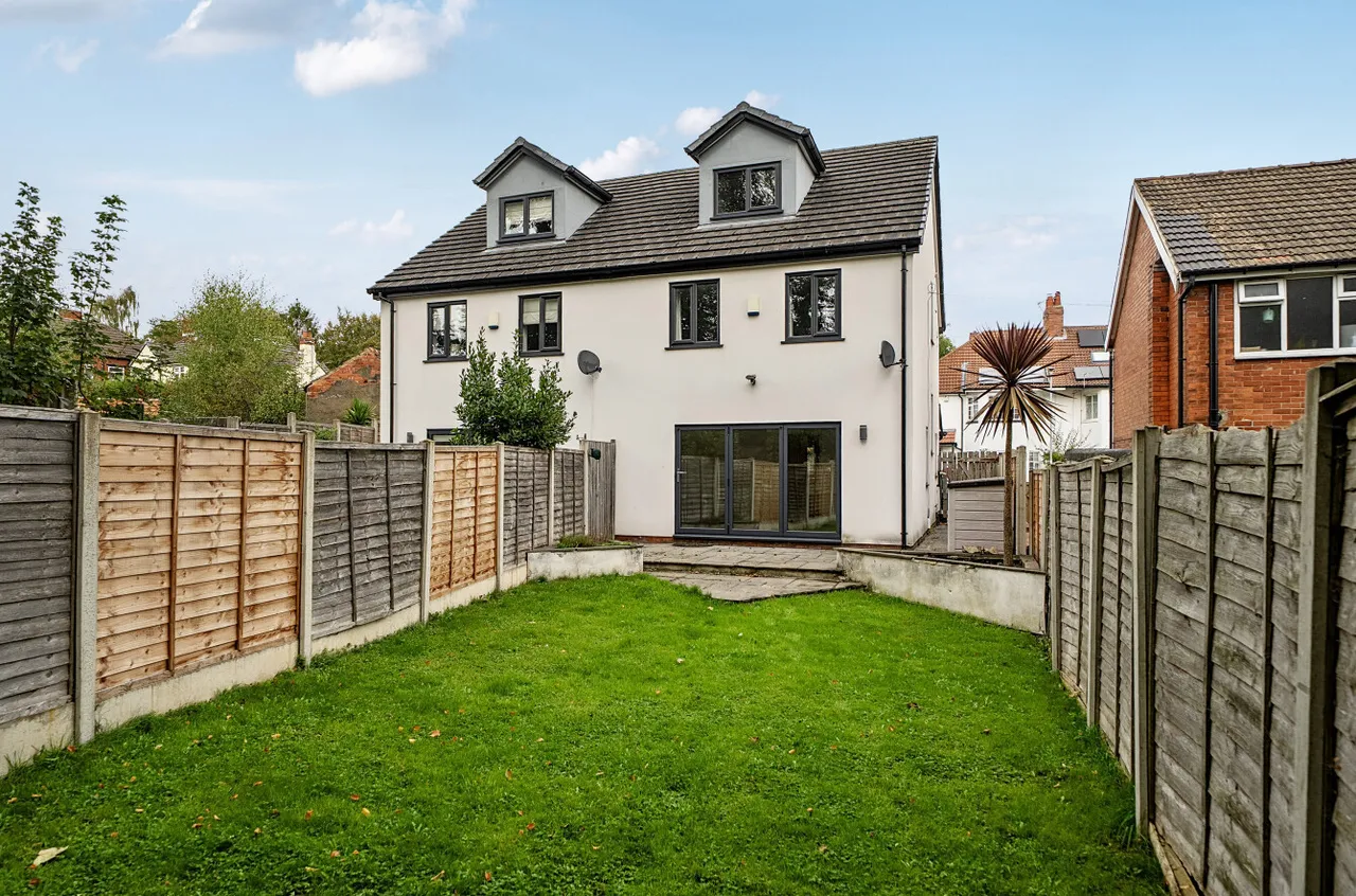 Bracken Edge, Chapel Allerton, LS8, photo 22