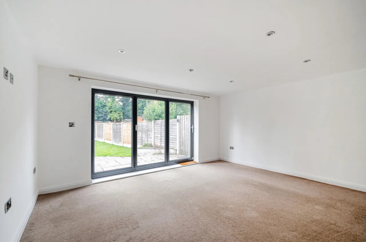 Bracken Edge, Chapel Allerton, LS8, photo 10