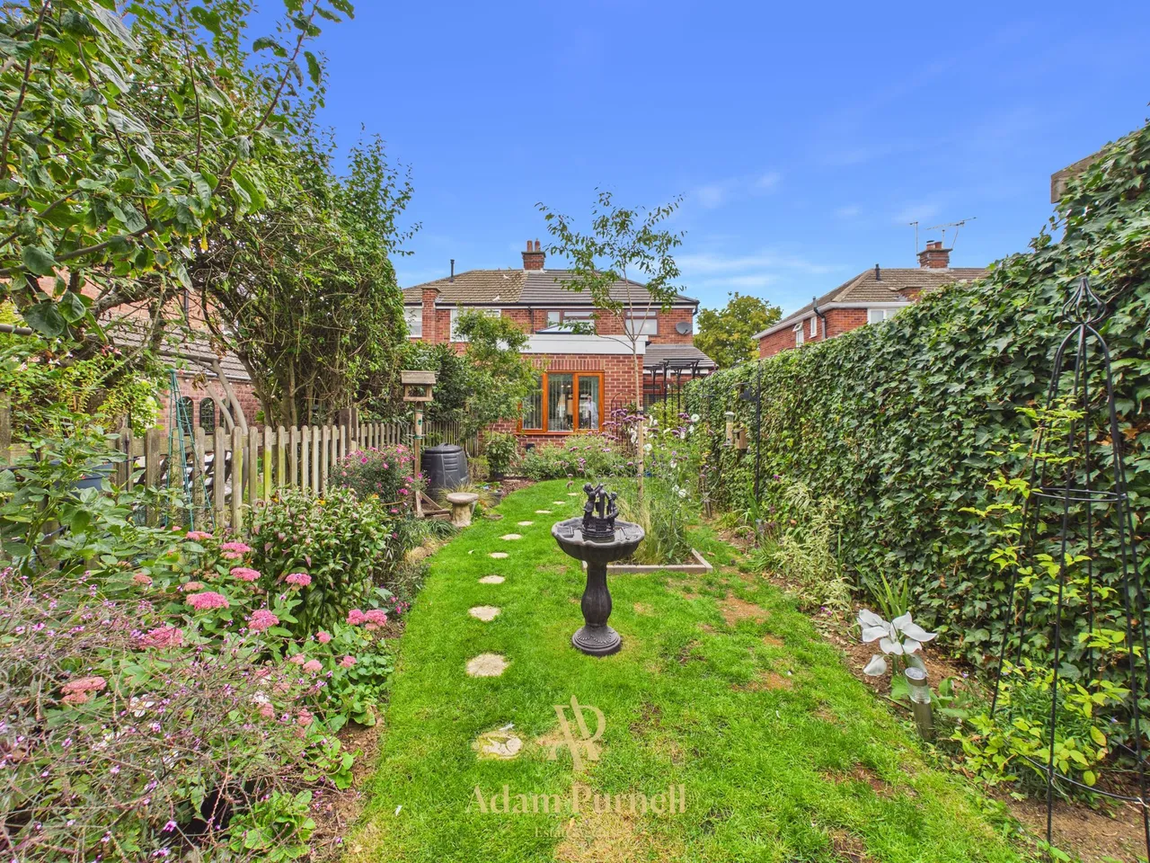Colts Close, Burbage, LE10, photo 24