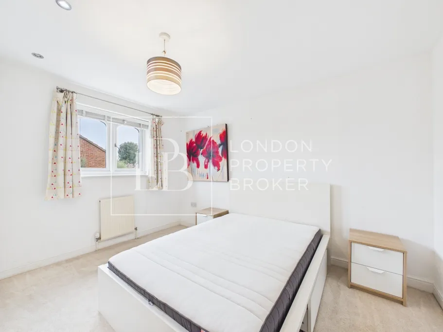 Telegraph Place, London, E14, photo 9