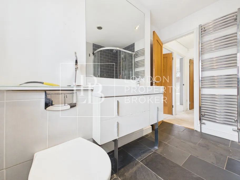 Telegraph Place, London, E14, photo 12