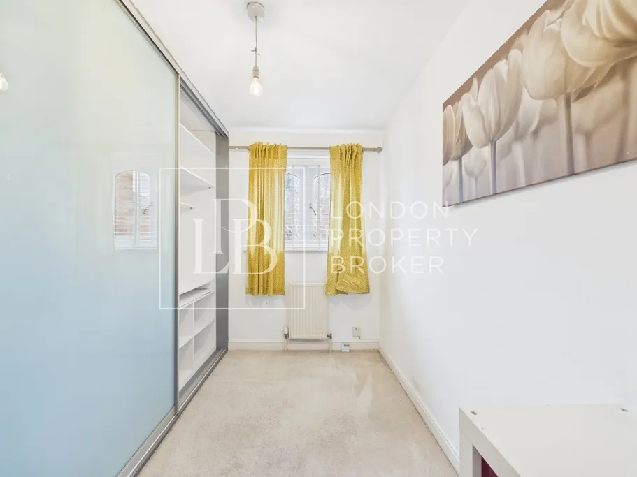 Telegraph Place, London, E14, photo 11
