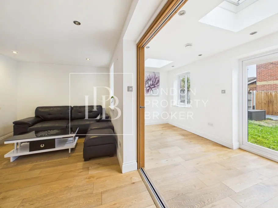 Telegraph Place, London, E14, photo 7