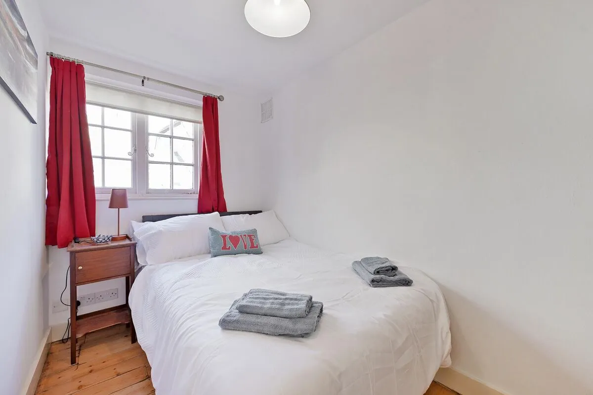 High Street, Eton, SL4, photo 8